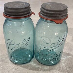Ball Blue Mason Jars with Metal Lids